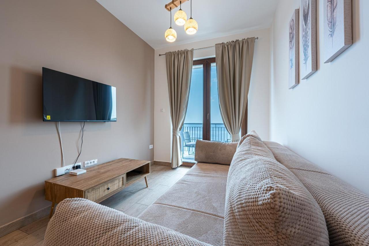 Niki Apartments Przno Sveti Stefan Exterior photo
